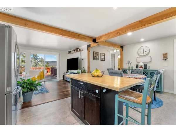 $470,000 | 410 East 15th Place, The Dalles, OR 97058