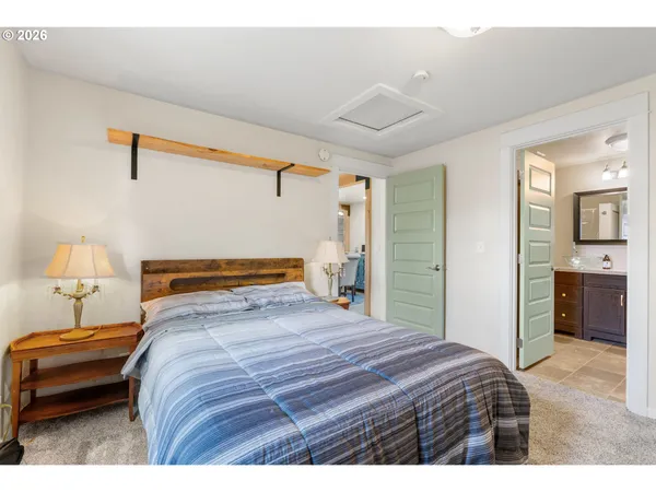 $470,000 | 410 East 15th Place, The Dalles, OR 97058