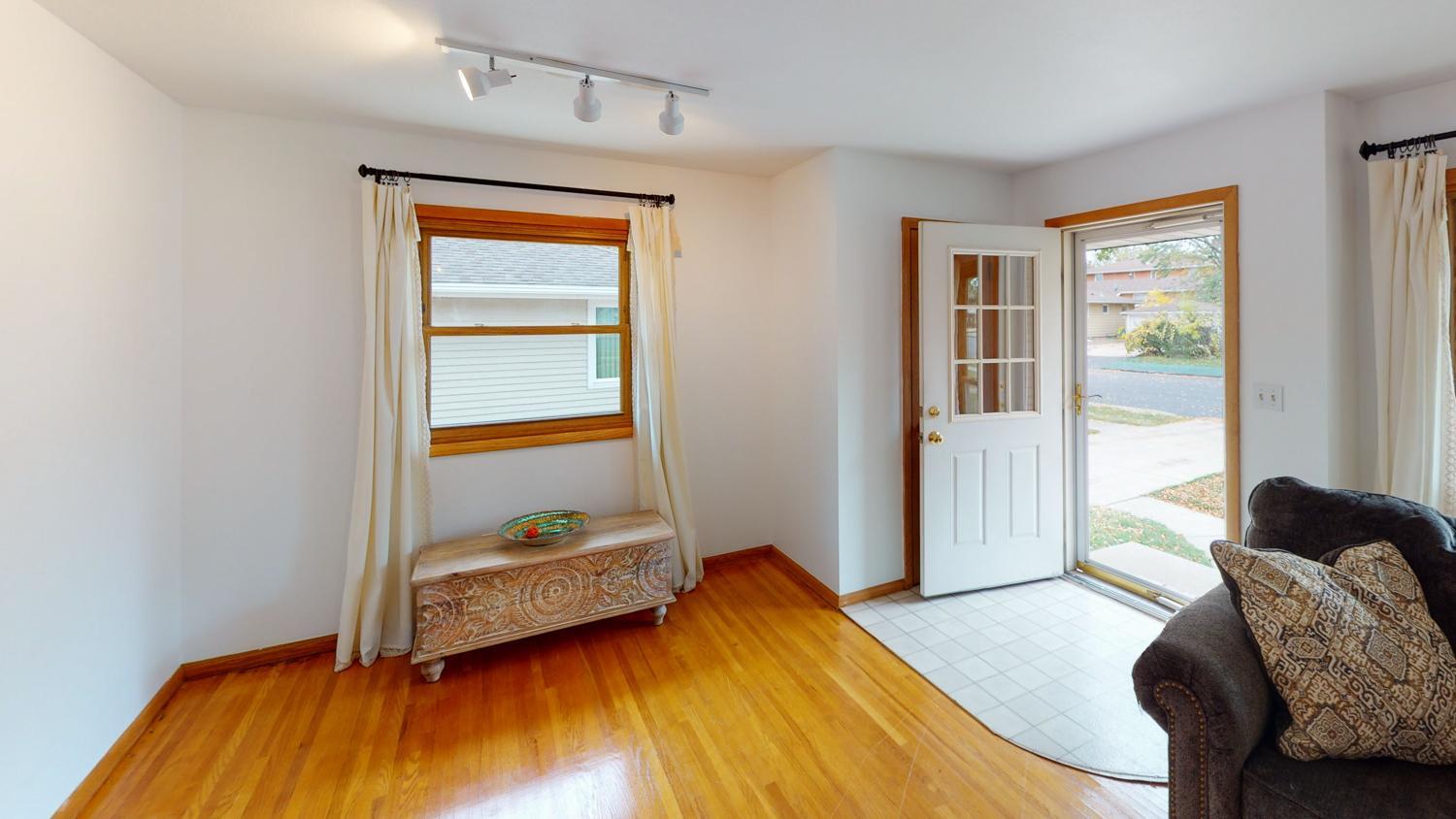 1865 22nd Street Northwest Rochester, MN 55901 - Photo 10 of 29 Gallery Image 10