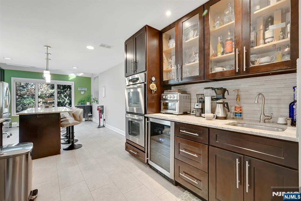 714 Holly Court, Unit 714 Norwood, NJ 07648 - Photo 12 of 44