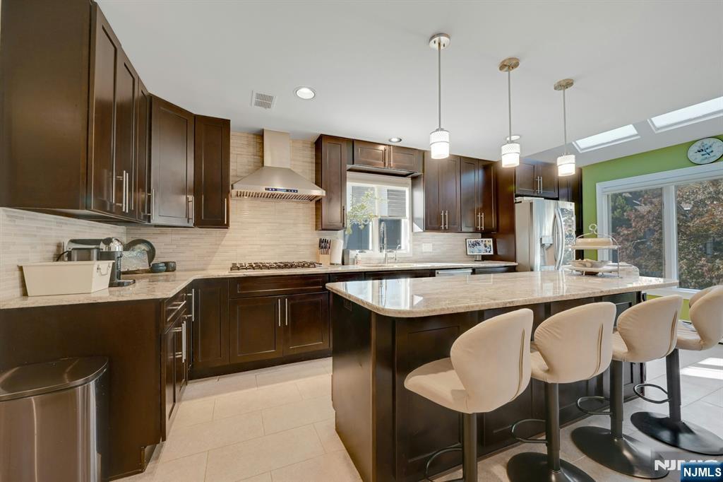 714 Holly Court, Unit 714 Norwood, NJ 07648 - Photo 13 of 44