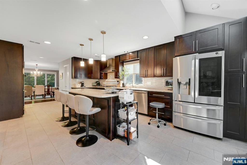 714 Holly Court, Unit 714 Norwood, NJ 07648 - Photo 14 of 44