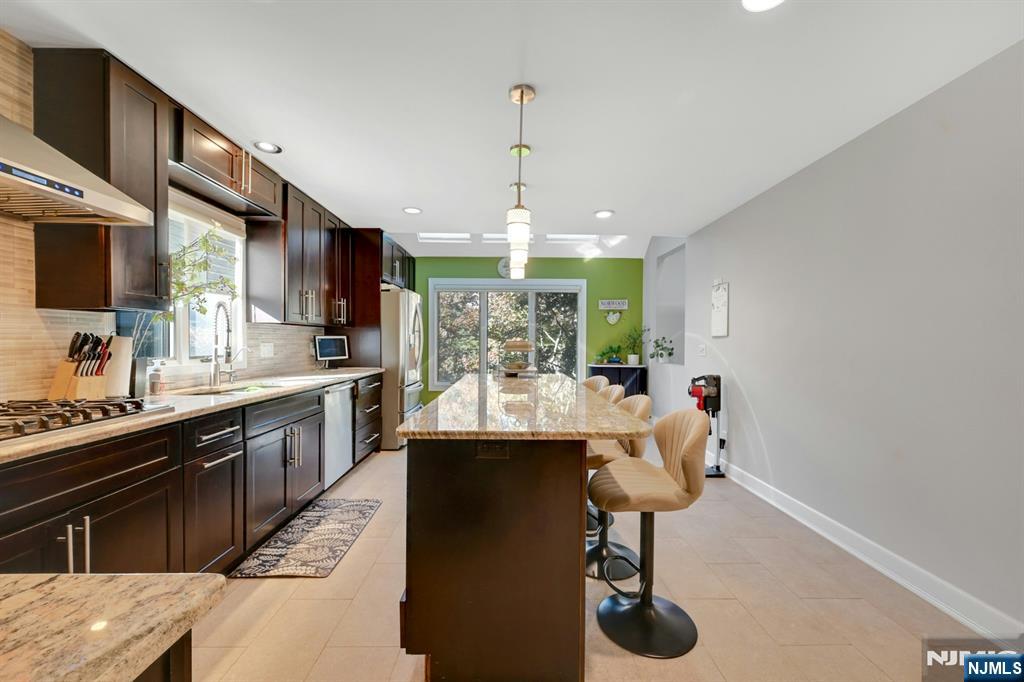 714 Holly Court, Unit 714 Norwood, NJ 07648 - Photo 19 of 44