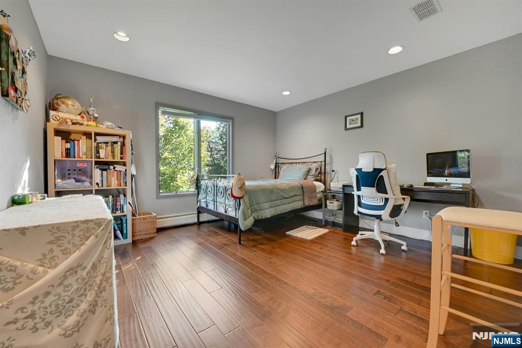 714 Holly Court, Unit 714 Norwood, NJ 07648 - Photo 27 of 44