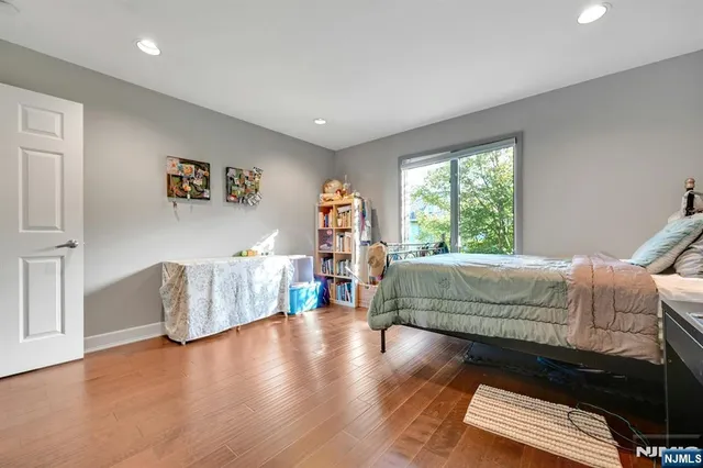 $8,000 | 714 Holly Court, Unit 714, Norwood, NJ 07648