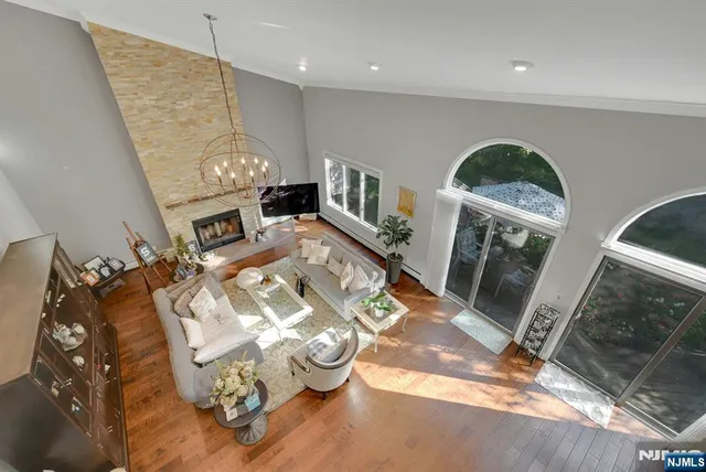 $8,000 | 714 Holly Court, Unit 714, Norwood, NJ 07648