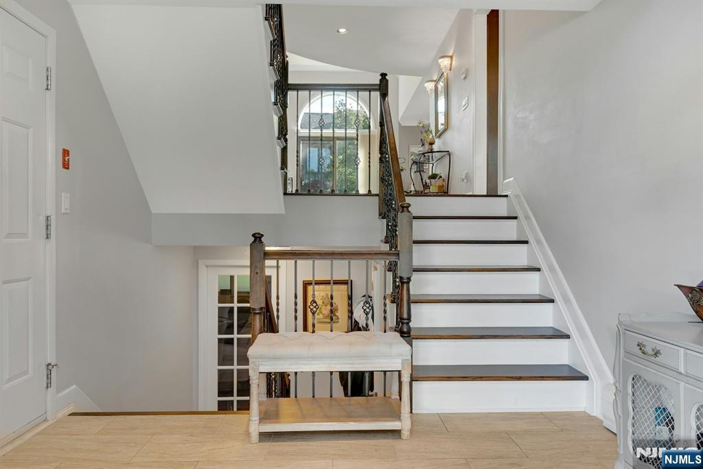 714 Holly Court, Unit 714 Norwood, NJ 07648 - Photo 36 of 44