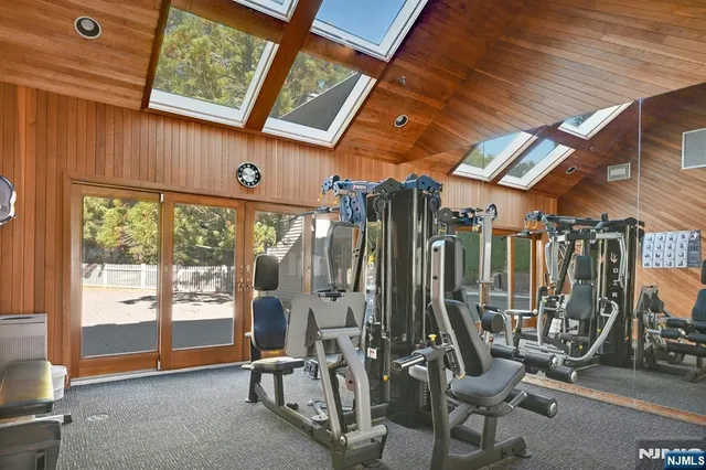 $8,000 | 714 Holly Court, Unit 714, Norwood, NJ 07648