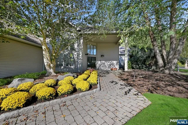 $8,000 | 714 Holly Court, Unit 714, Norwood, NJ 07648