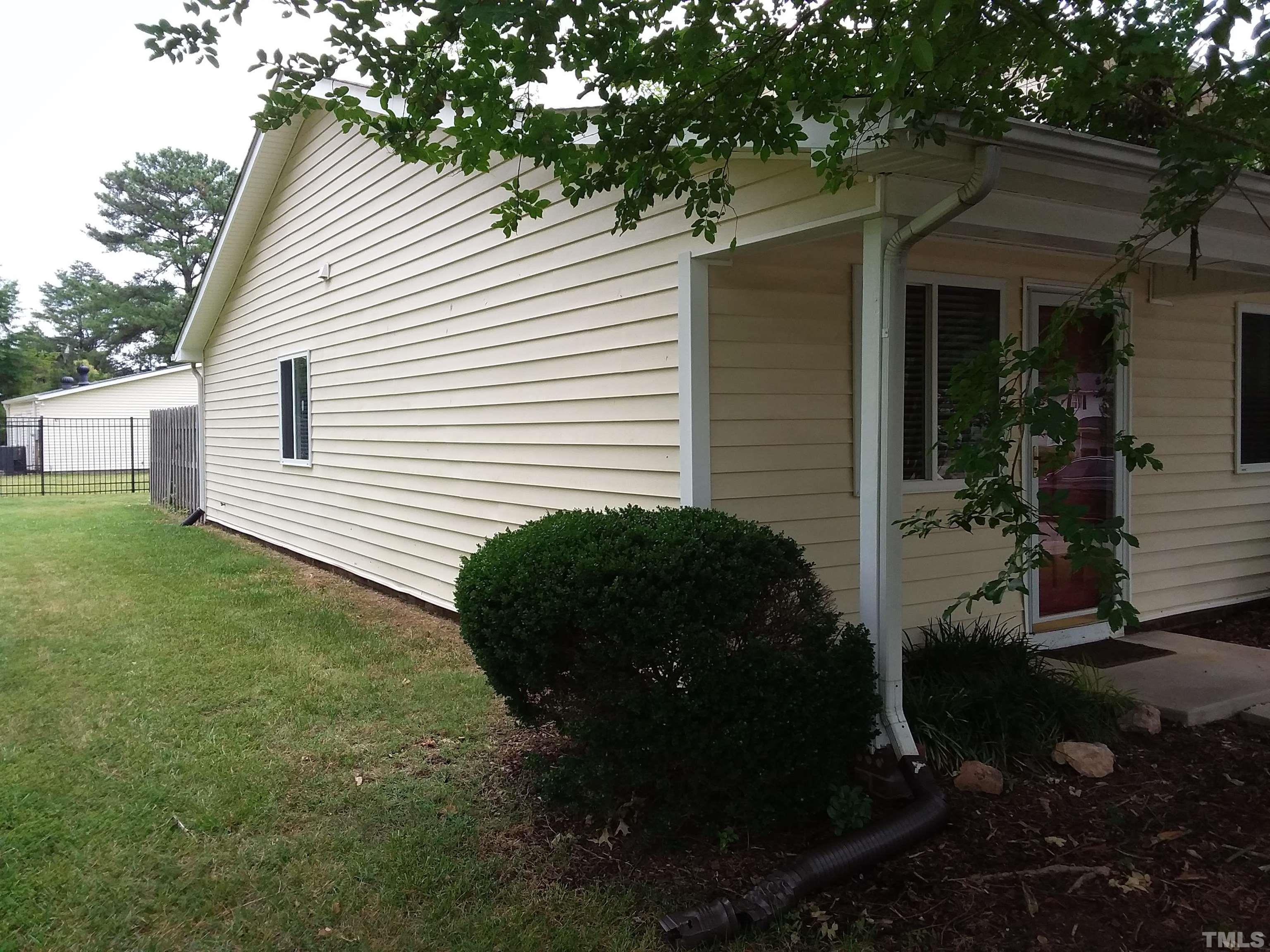 613 Springview Trail Garner, NC 27529 - Photo 2 of 12 Gallery Image 2