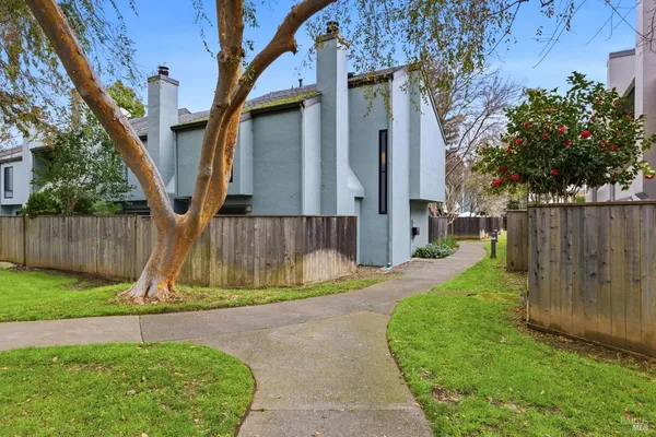 $575,000 | 3552 Shelter Creek Drive, Napa, CA 94558