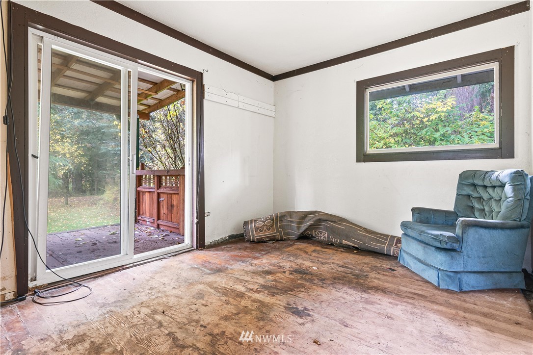 12901 Koeppen Road Southeast Rainier, WA 98576 - Photo 7 of 40 Gallery Image 7