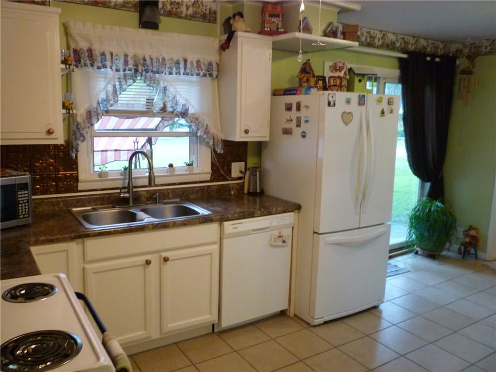 6263 Shanghai Road Indianapolis, IN 46278 - Photo 3 of 24 Gallery Image 3
