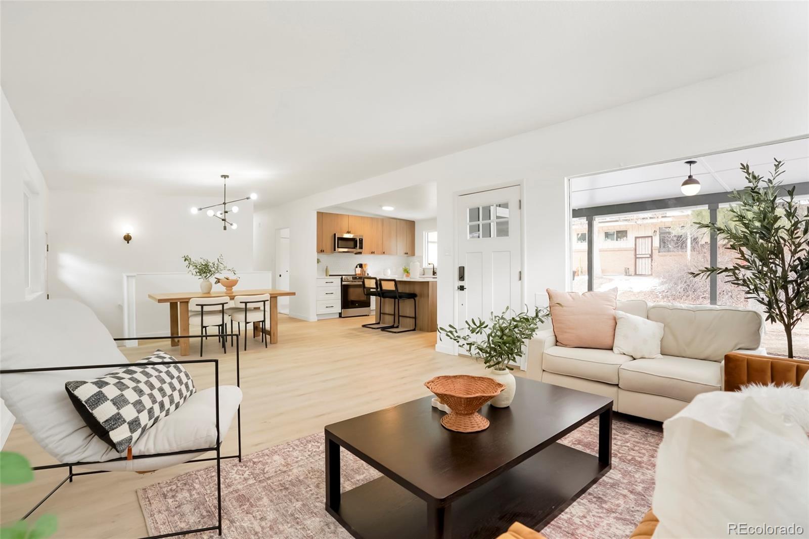 6087 South Elizabeth Way Centennial, CO 80121 - Photo 2 of 36