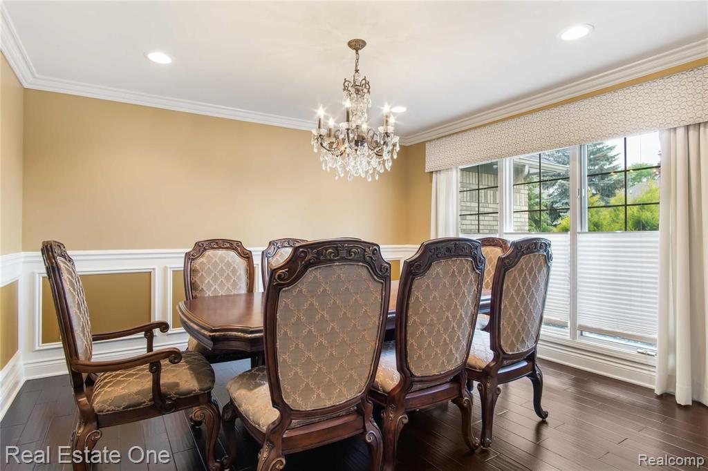 1009 Adele Court Rochester Hills, MI 48309 - Photo 2 of 41