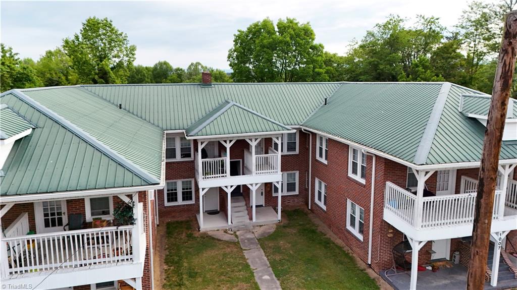 1007 South Main Street Mount Airy, NC 27030 - Photo 6 of 16