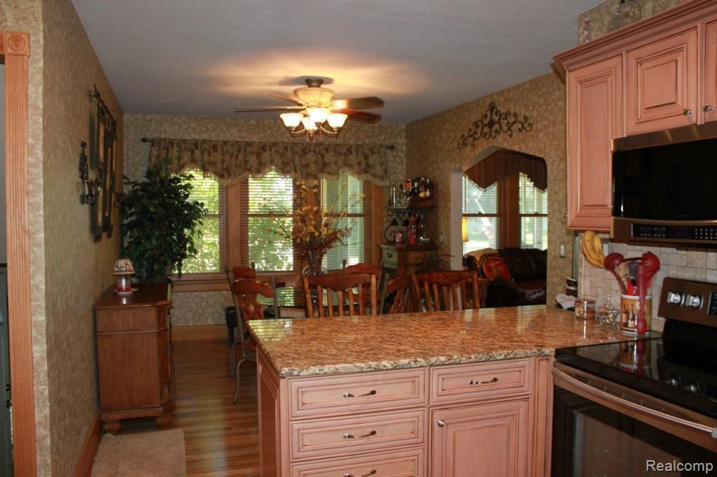 3173 North Custer Road Monroe, MI 48162 - Photo 10 of 33 IMG_8876.jpg