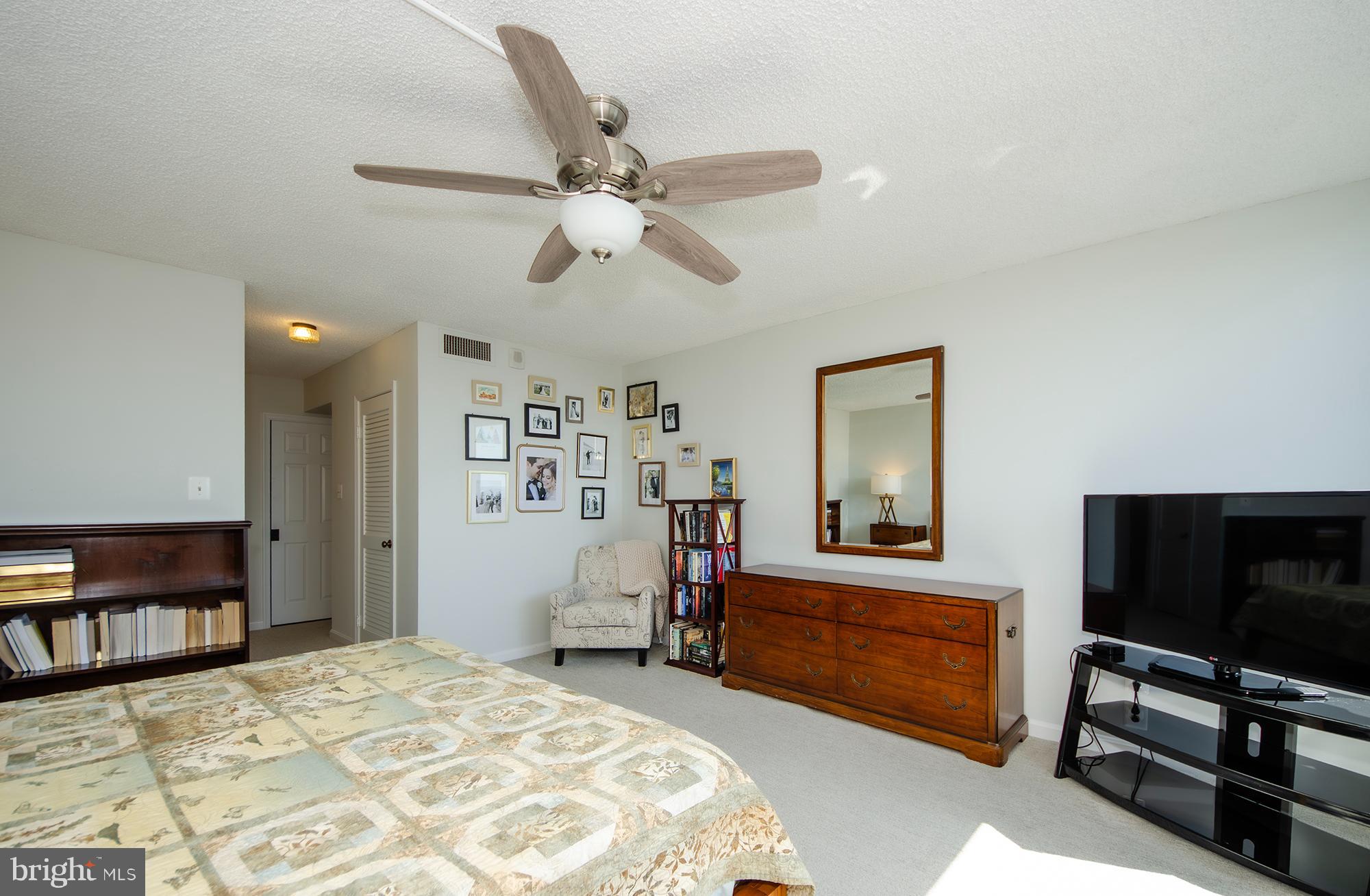 1101 South Arlington Ridge Road, Unit 1109 Arlington, VA 22202 - Photo 27 of 48