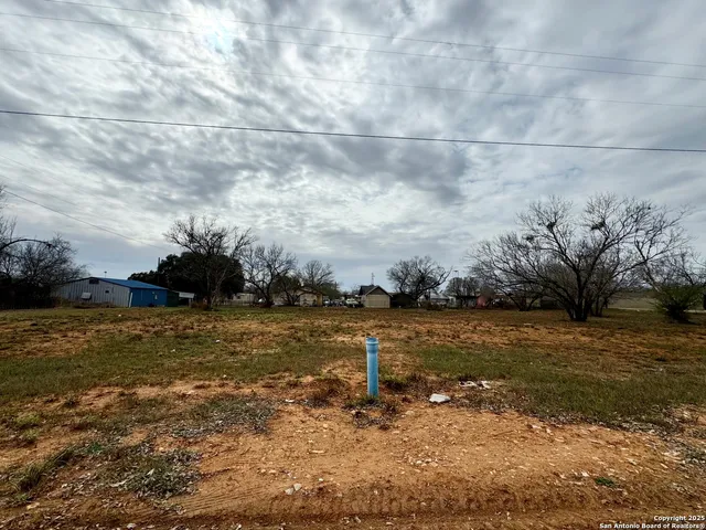 $137,500 | Tbd 4th St - 5 Lots, Moore, TX 78057