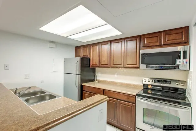 $2,800 | 757 Eastshore Terrace, Unit 209, Chula Vista, CA 91913