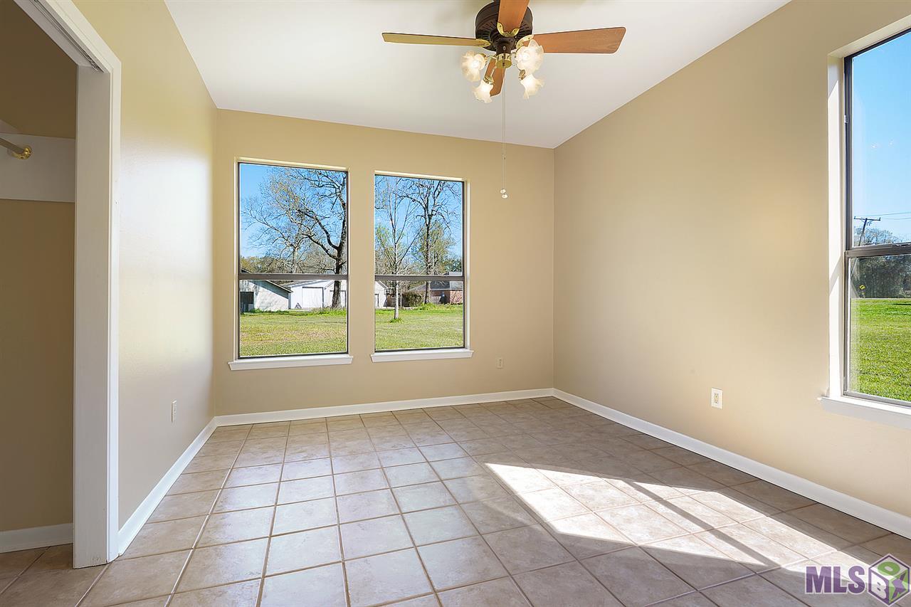 5645 Bayou Paul Road St. Gabriel, LA 70776 - Photo 11 of 16 Guest bedroom