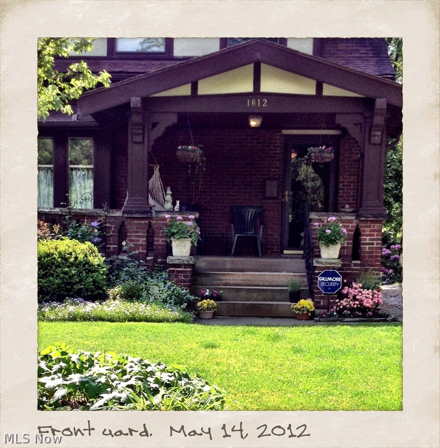 1812 Middlehurst Road Cleveland, OH 44118 - Photo 1 of 21