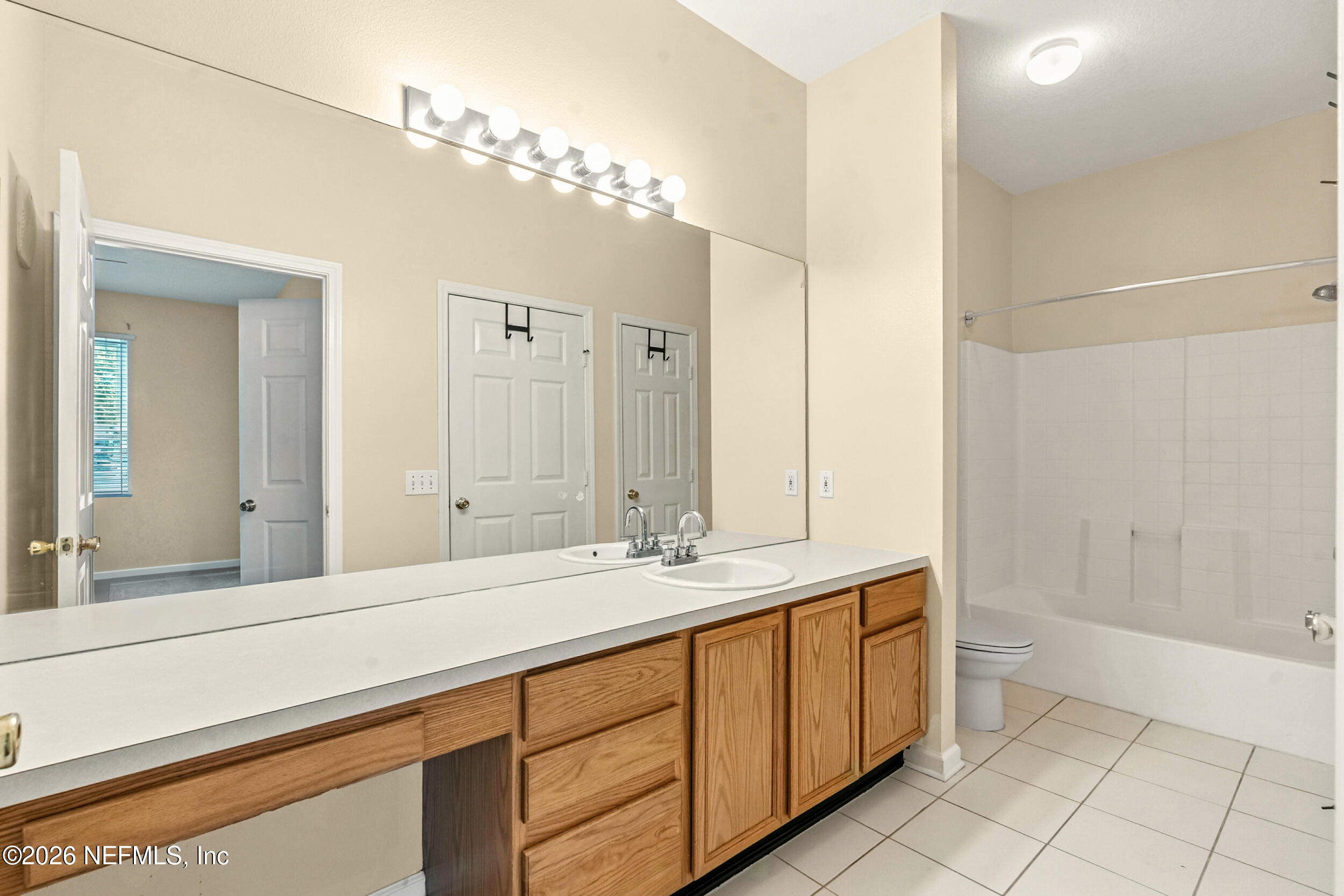 7990 Baymeadows Road East, Unit 410 Jacksonville, FL 32256 - Photo 19 of 24 21_homeprimemedia-21