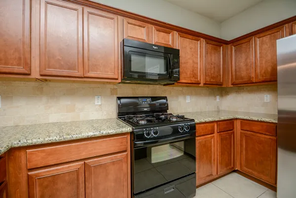 $1,995 | 16102 Limestone Lake Drive, Tomball, TX 77377