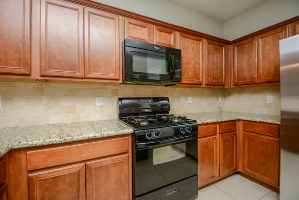 $1,995 | 16102 Limestone Lake Drive, Tomball, TX 77377