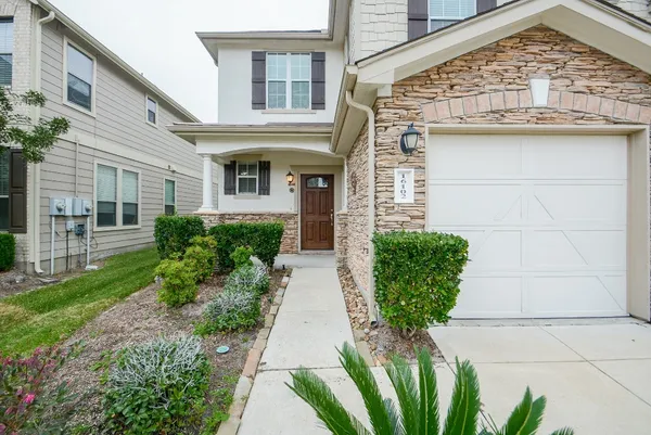 $1,995 | 16102 Limestone Lake Drive, Tomball, TX 77377