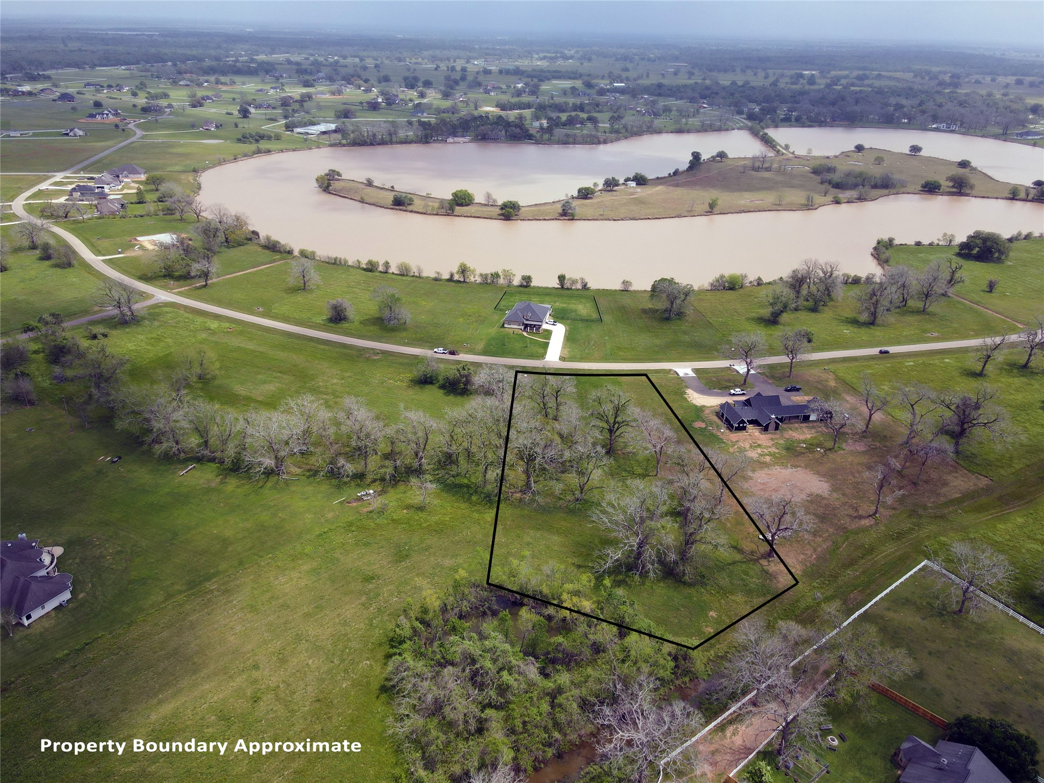 3526 Tankersley Circle Rosharon, TX 77583 - Photo 14 of 37 borders drawn on this picture are approximate and should be verified.
