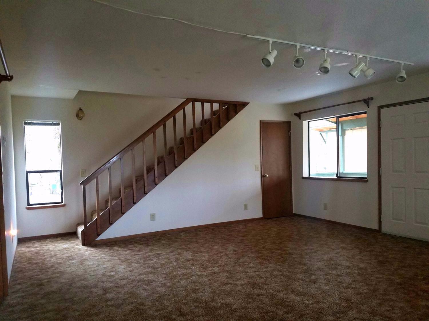 690 Ayres Road Eagle Point, OR 97524 - Photo 14 of 35 Additional Photo