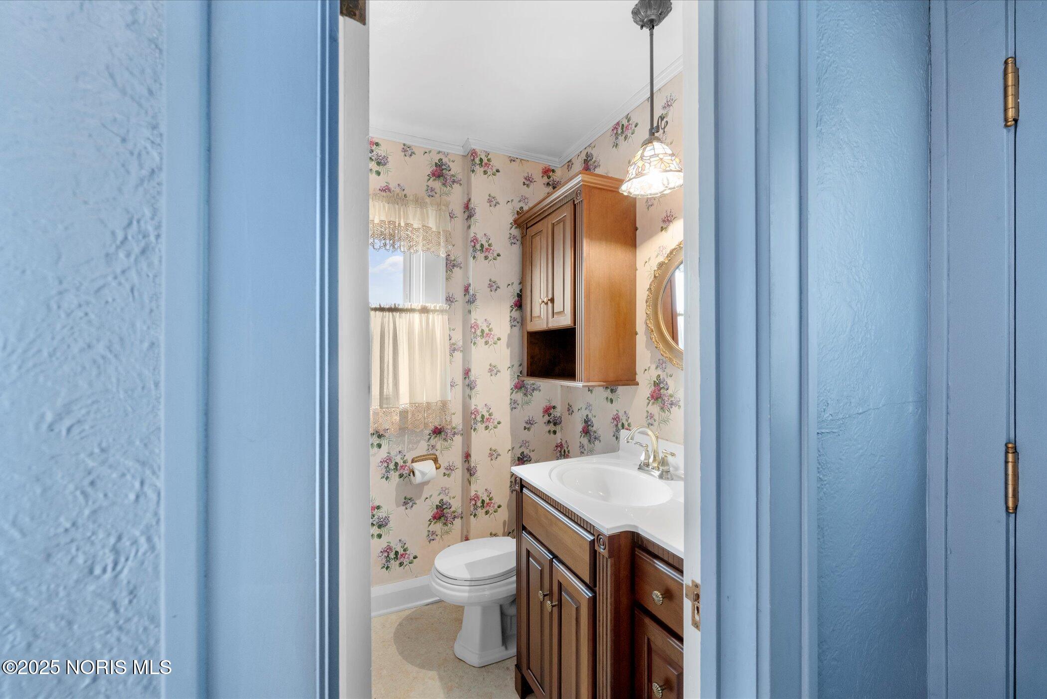 3215 Goddard Road Toledo, OH 43606 - Photo 18 of 32 20-DSC_1215