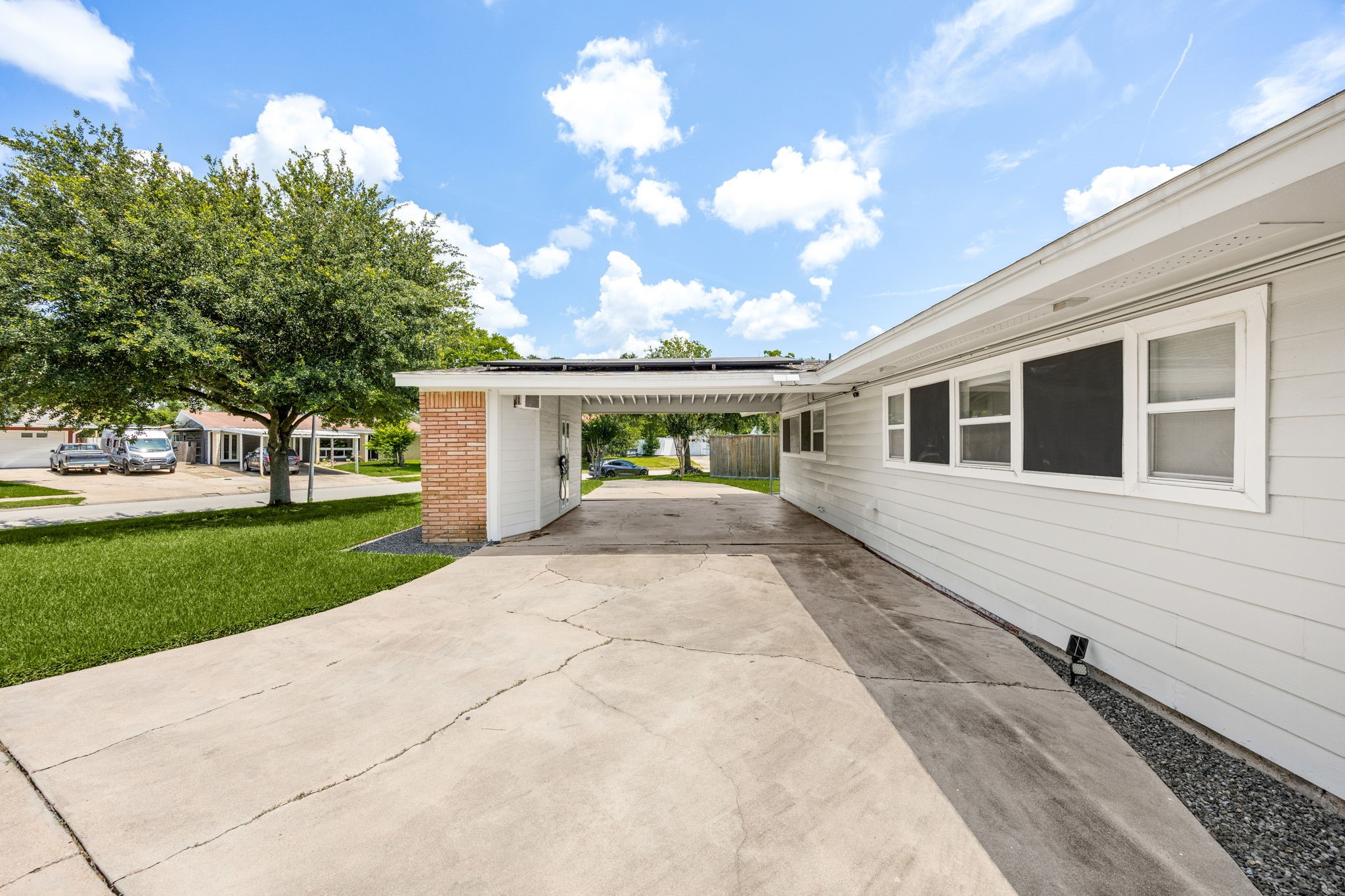 6617 Scribner Road Houston, TX 77074 - Photo 2 of 28