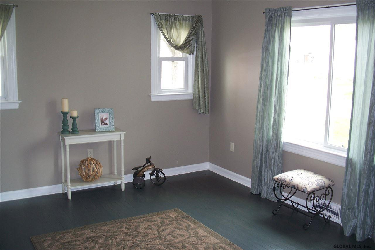 1713 Caldicott Road Rotterdam, NY 12303 - Photo 3 of 22 Photo 3