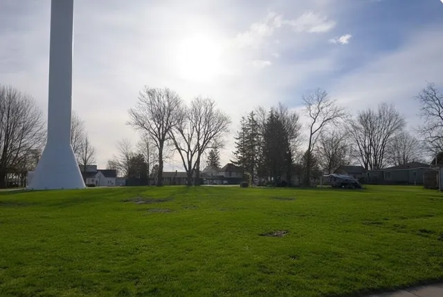 $18,000 | 260 North Center Street, Livingston, WI 53554