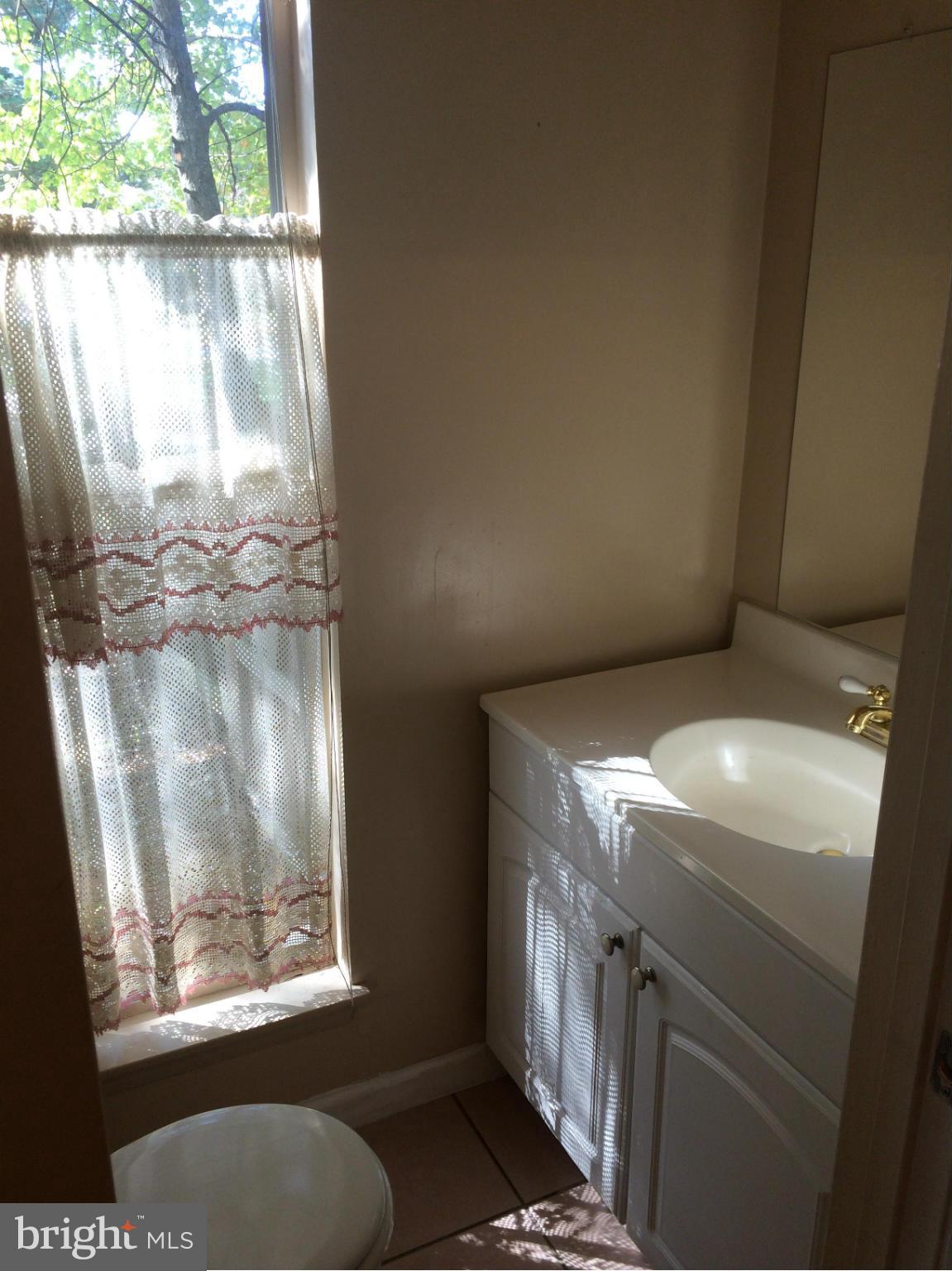 14305 Sturtevant Road Silver Spring, MD 20905 - Photo 6 of 28 Bath