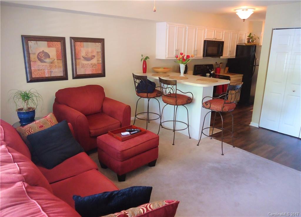 5809 Sharon Road, Unit C Charlotte, NC 28210 - Photo 5 of 21 Gallery Image 5