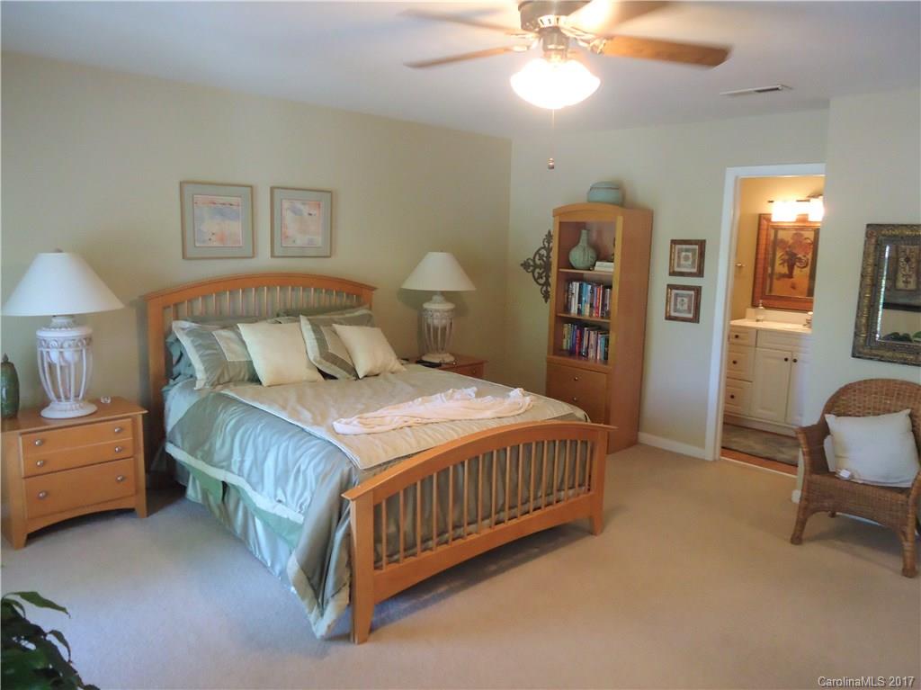 5809 Sharon Road, Unit C Charlotte, NC 28210 - Photo 9 of 21 Gallery Image 9