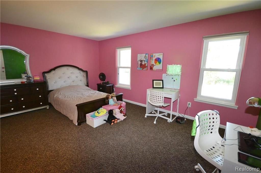 35870 Fredericksburg Road Farmington Hills, MI 48331 - Photo 33 of 45