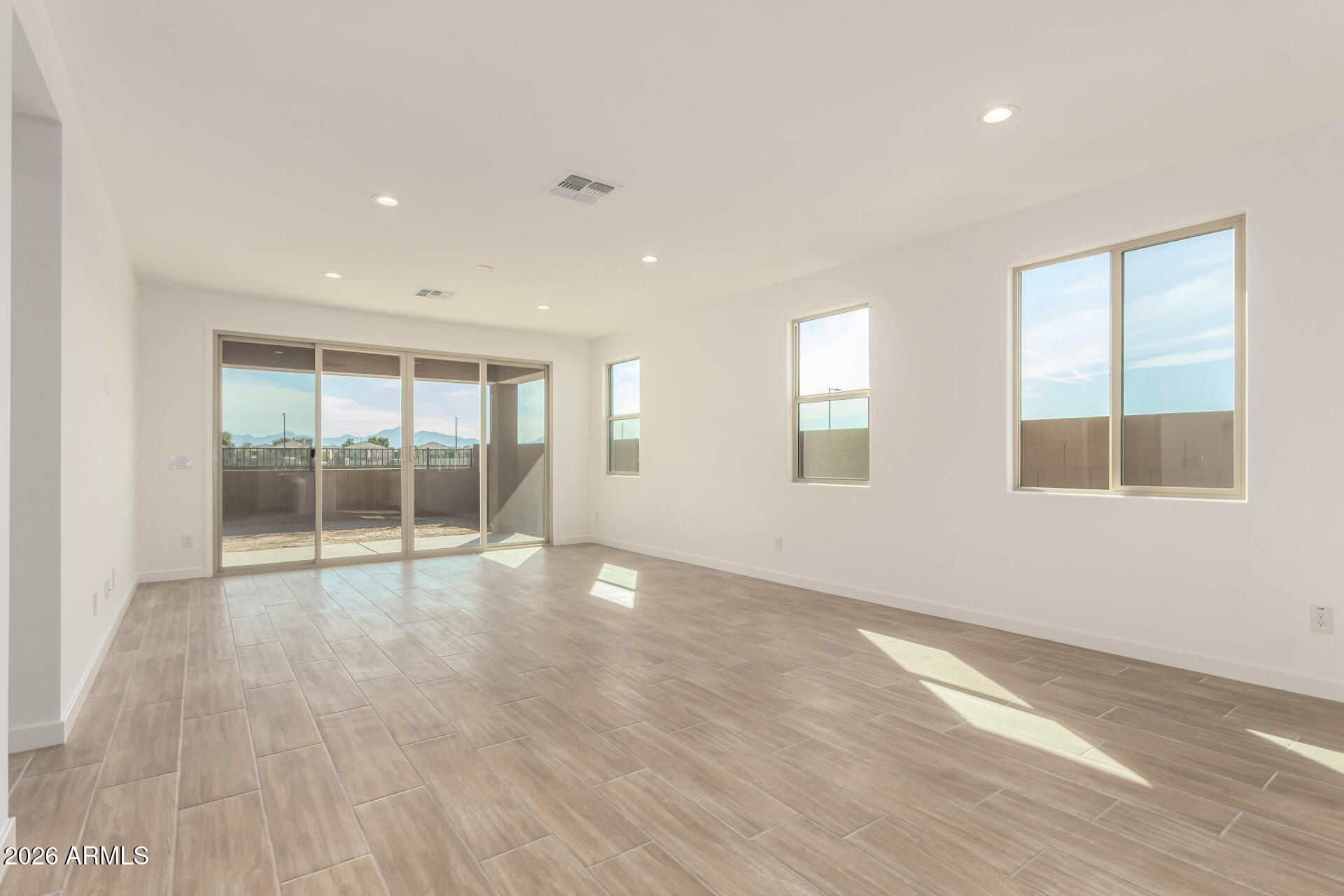 8033 West Granada Road Phoenix, AZ 85035 - Photo 6 of 38 06-Granada