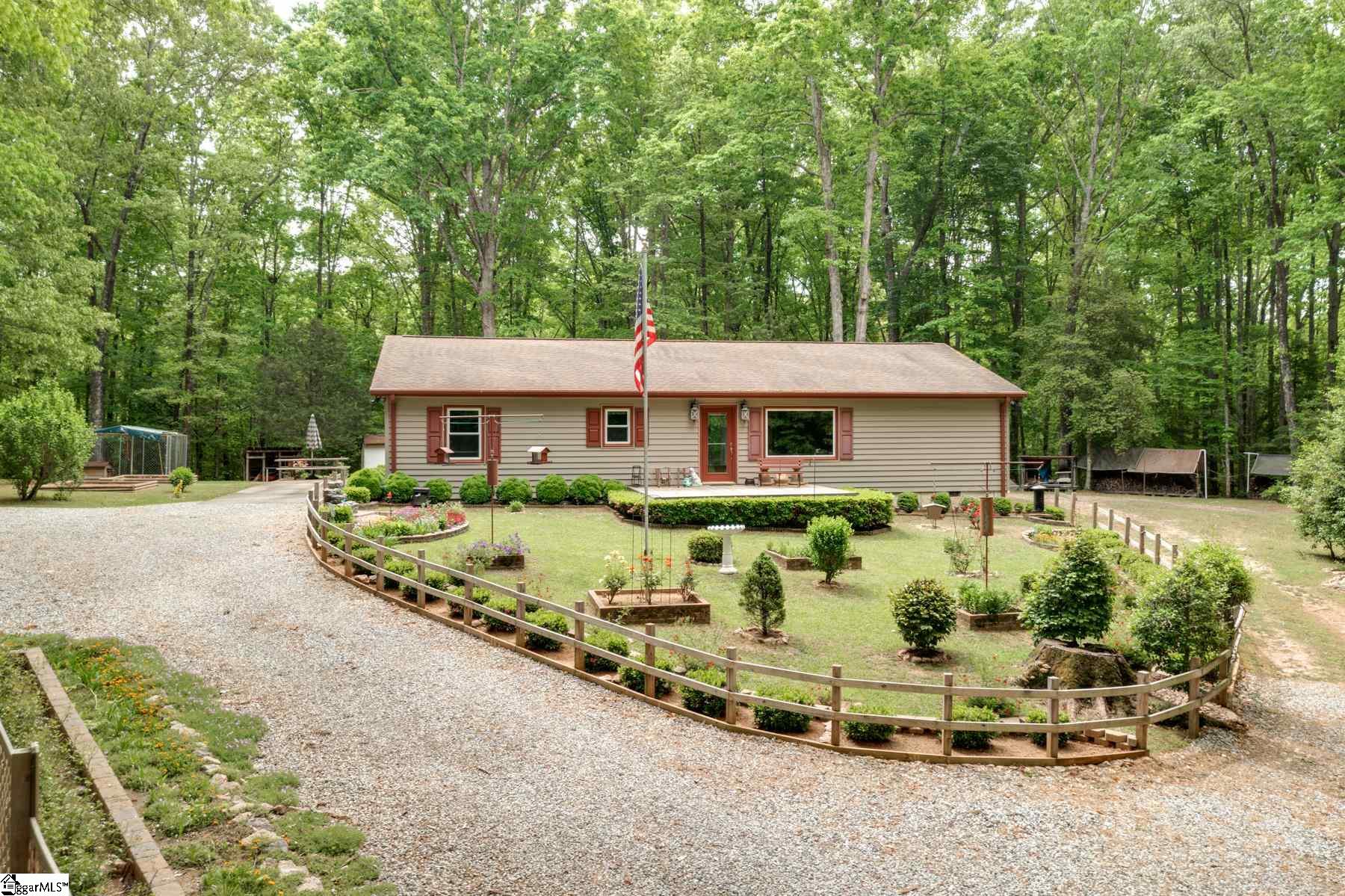 326 West Chapman Road Belton, SC 29627 - Photo 2 of 21