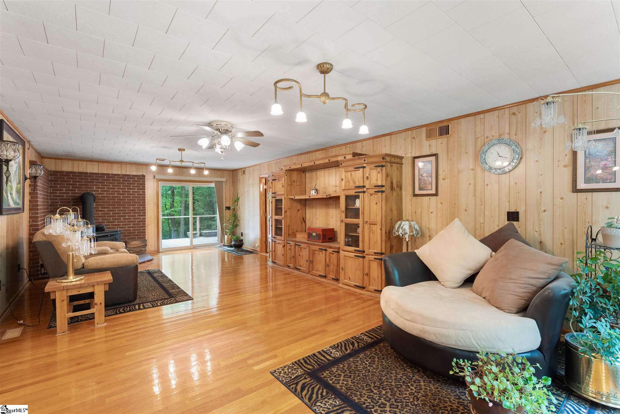326 West Chapman Road Belton, SC 29627 - Photo 4 of 21