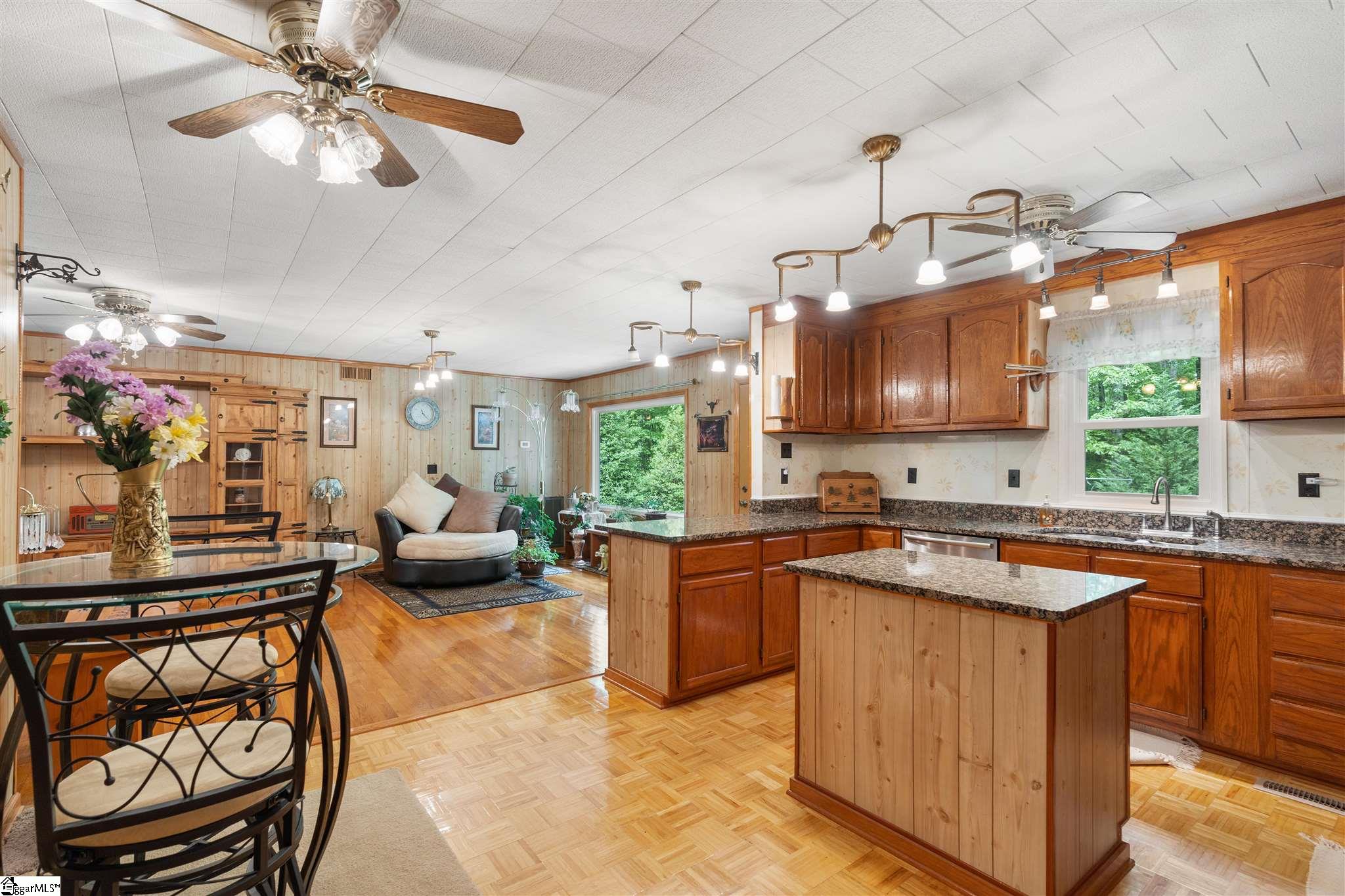 326 West Chapman Road Belton, SC 29627 - Photo 7 of 21