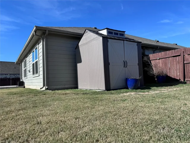 $1,995 | 300 Colthorpe Lane, Hutto, TX 78634