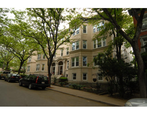 21 Warwick Road, Unit 5 Brookline, MA 02445 - Photo 3 of 6