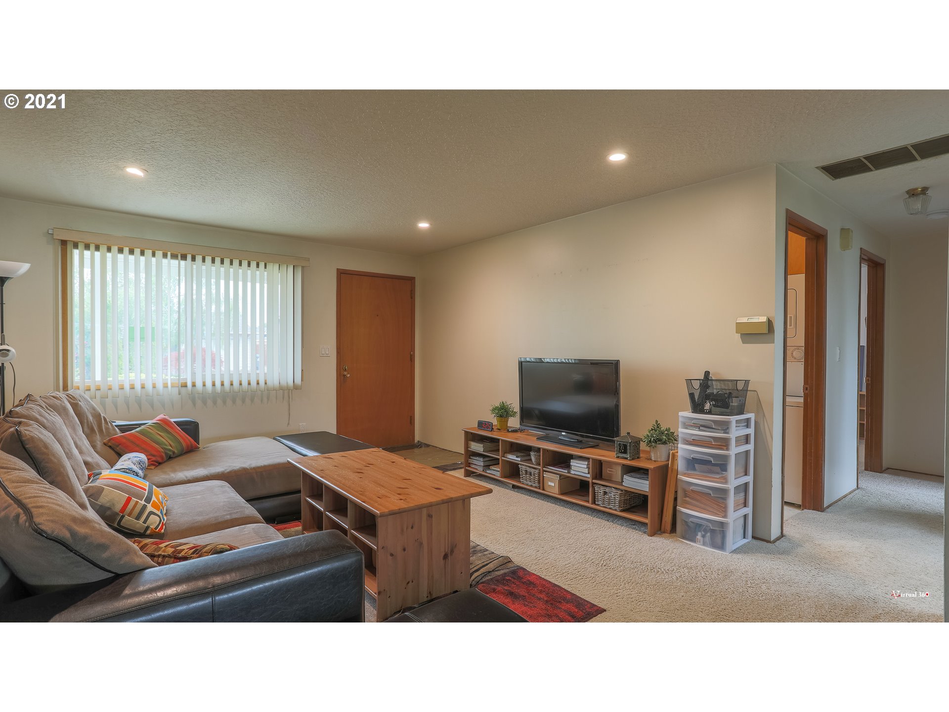 1769 Thompson Road Woodburn, OR 97071 - Photo 4 of 17 Gallery Image 4
