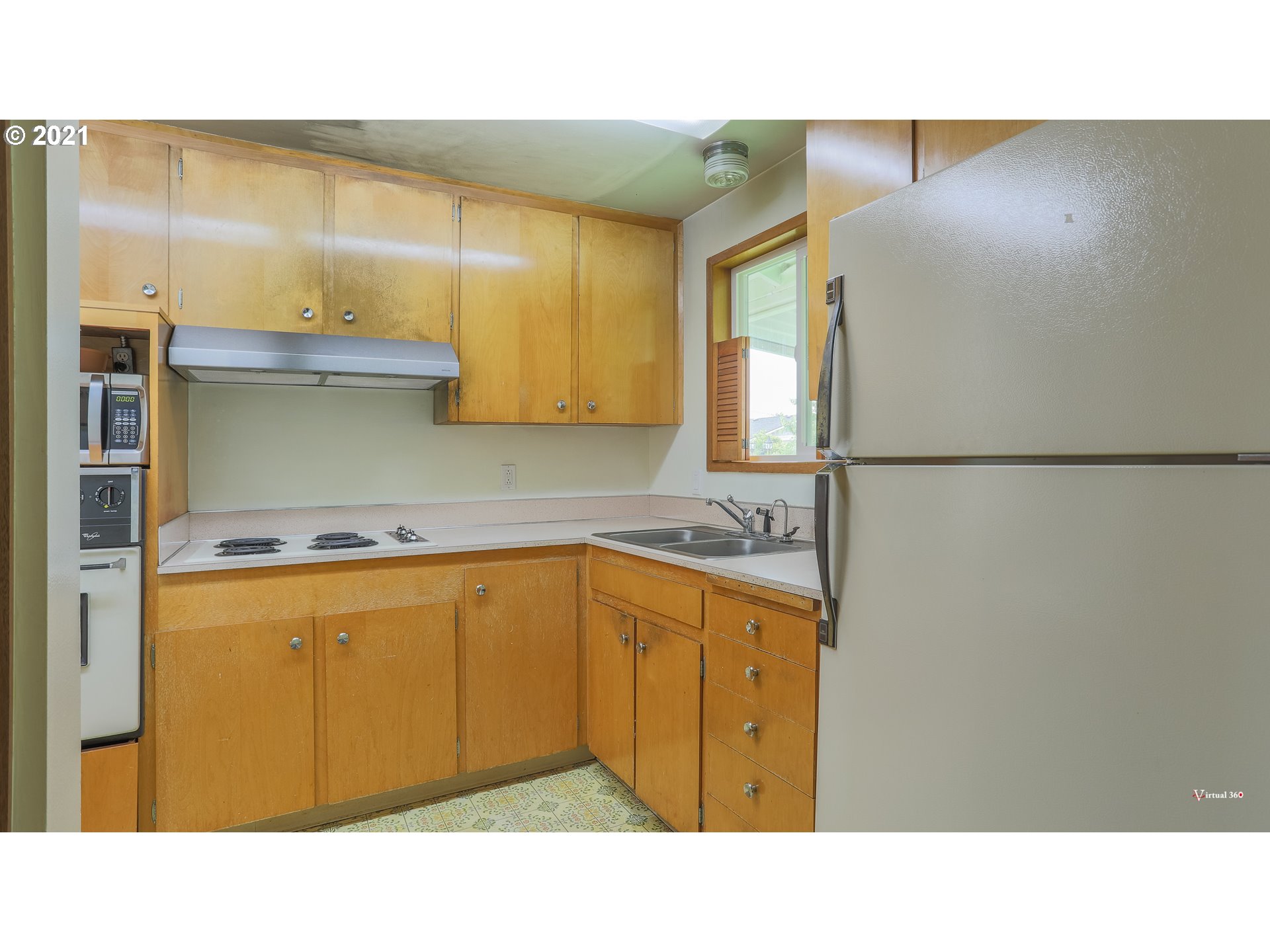 1769 Thompson Road Woodburn, OR 97071 - Photo 6 of 17 Gallery Image 6