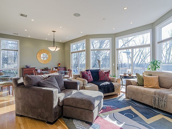 85 Wolcott Road Brookline, MA 02467 - Photo 10 of 29