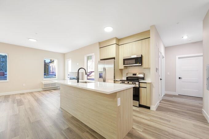 304 61st Street, Unit 2A West New York, NJ 07093 - Photo 14 of 44